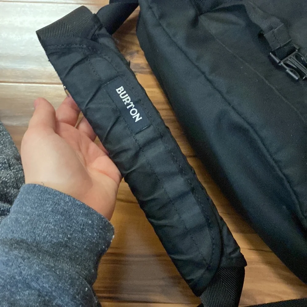 Burton Messenger Bag